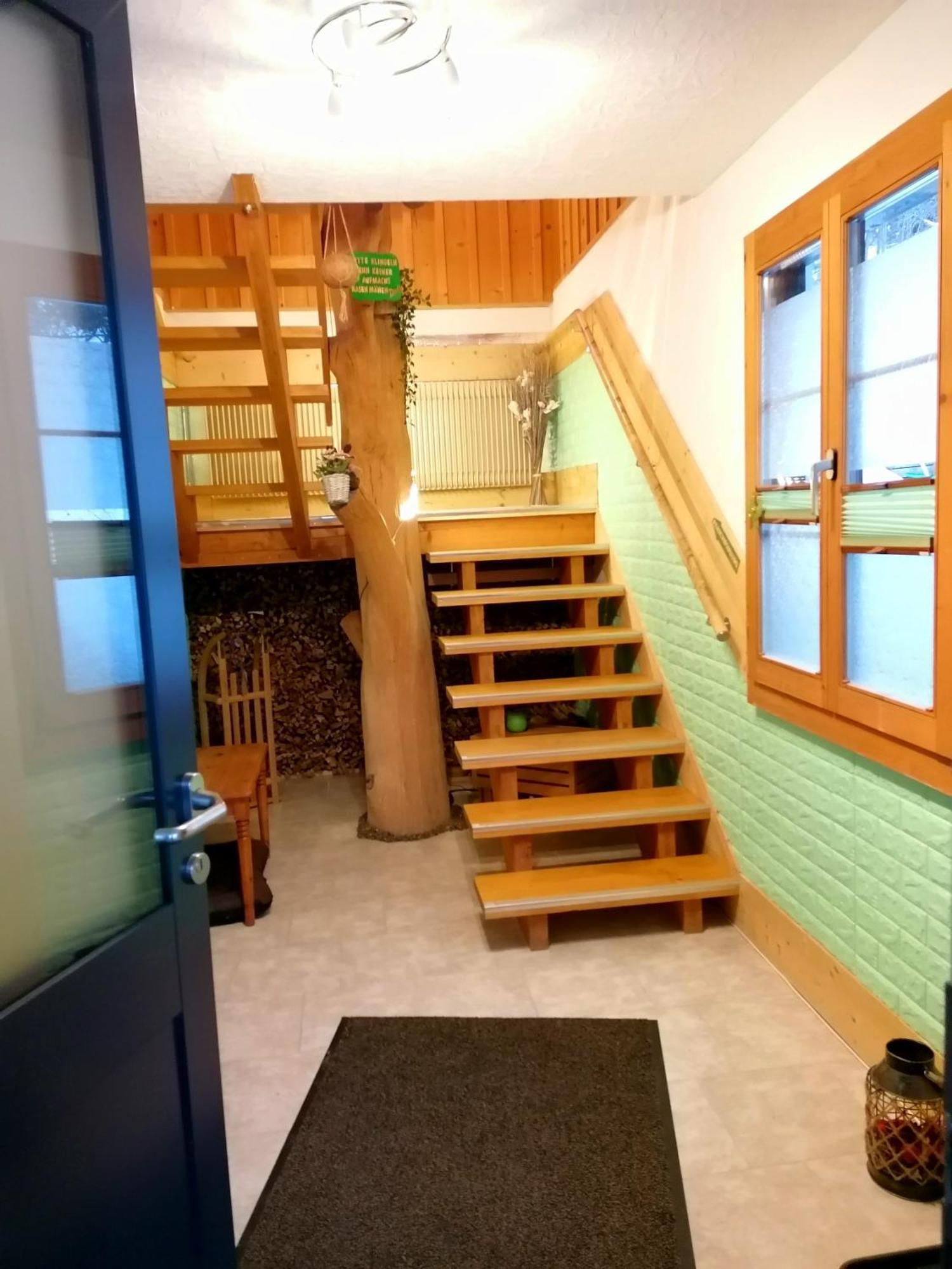 Gemuetliche Fewo Mit Sauna Inmitten Der Berge マイリンゲン エクステリア 写真